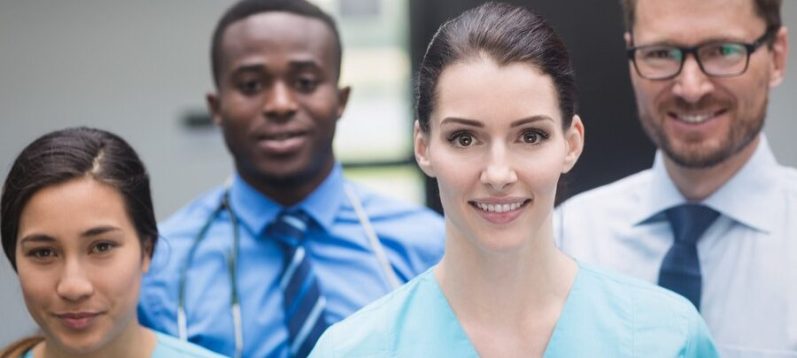 Ethical Healthcare Recruitment UK – Find Medic Recruitment Recruiter guiding a healthcare professional during an interview, showcasing Find Medic Recruitment’s ethical and people-first recruitment ap